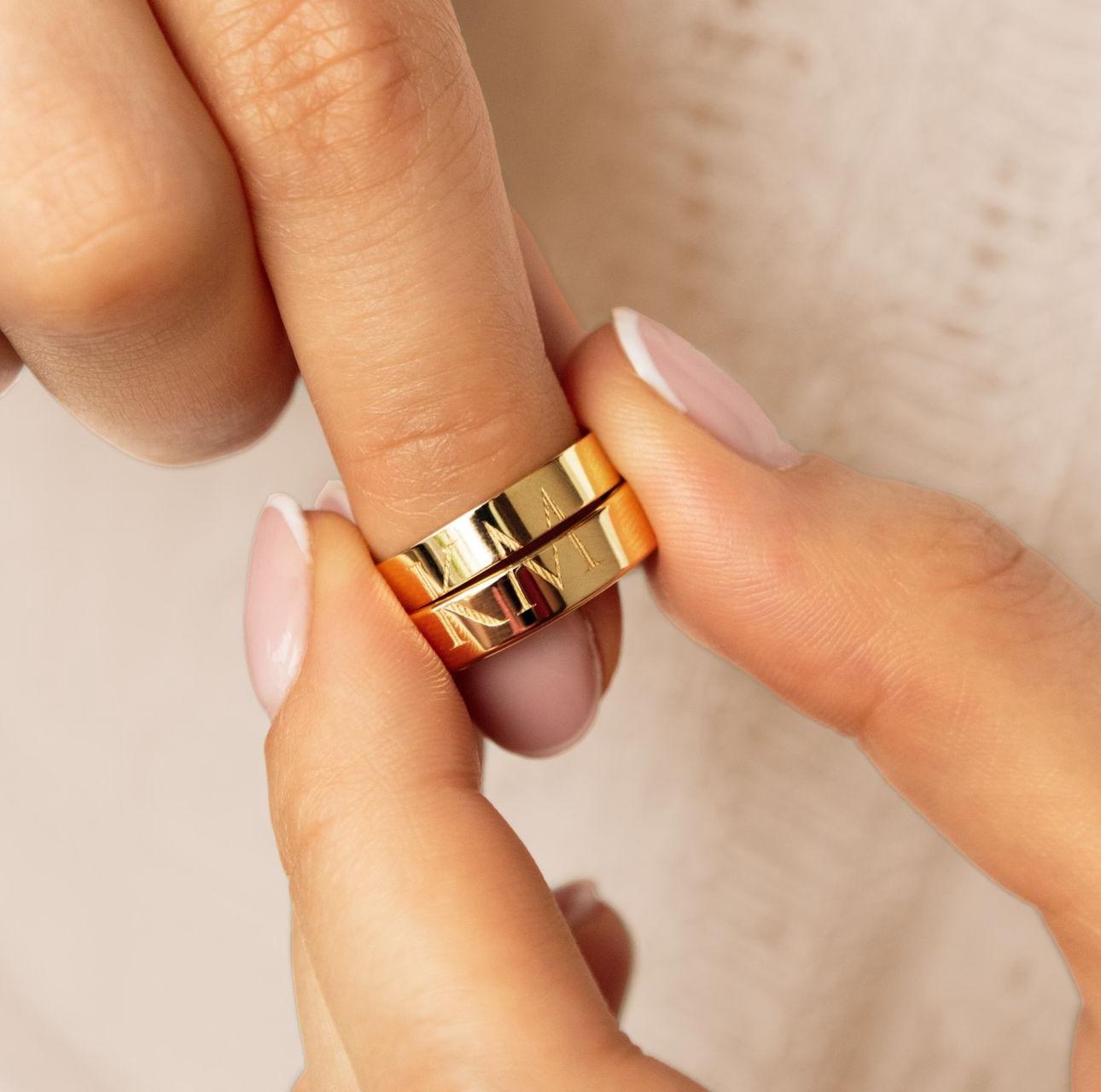 para zlotych obraczek slubnych z grawerem