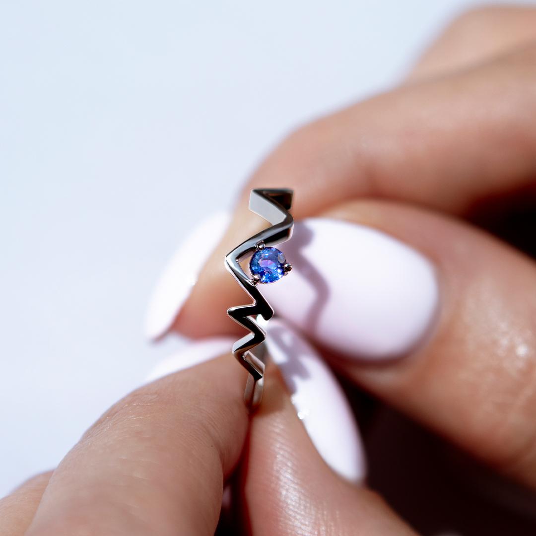 czarne złoto szafir