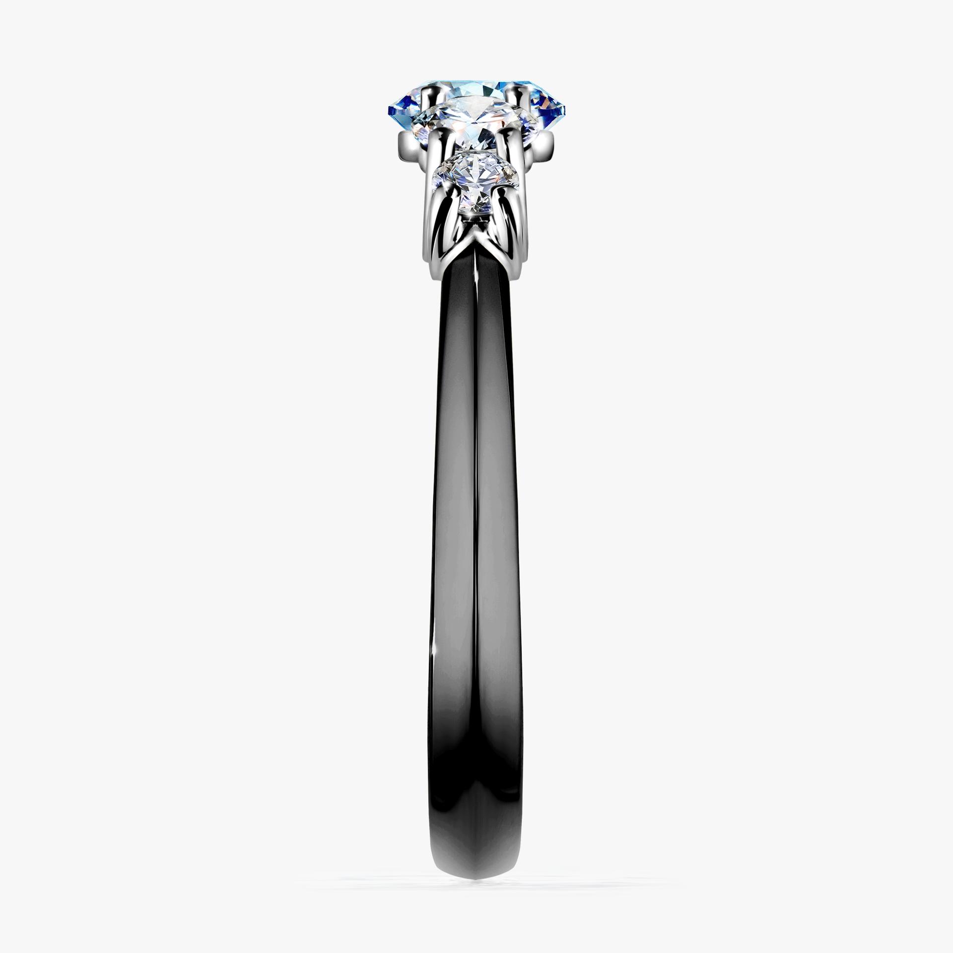 Pierścionek zaręczynowy My Darling z czarnego złota z niebieskim diamentem 0,96ct