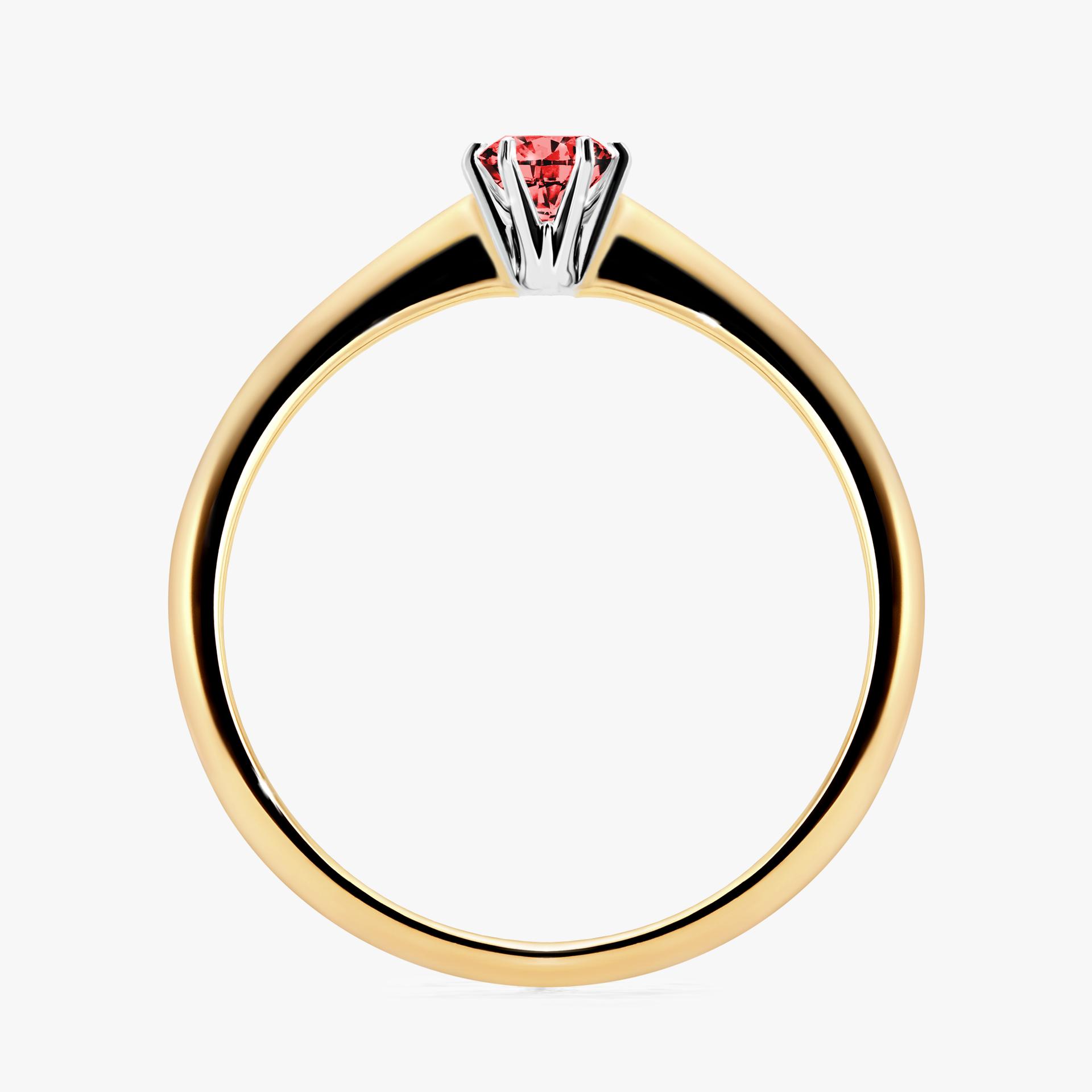 Pierścionek zaręczynowy My Love z żółtego złota z czerwonym diamentem 0,17ct