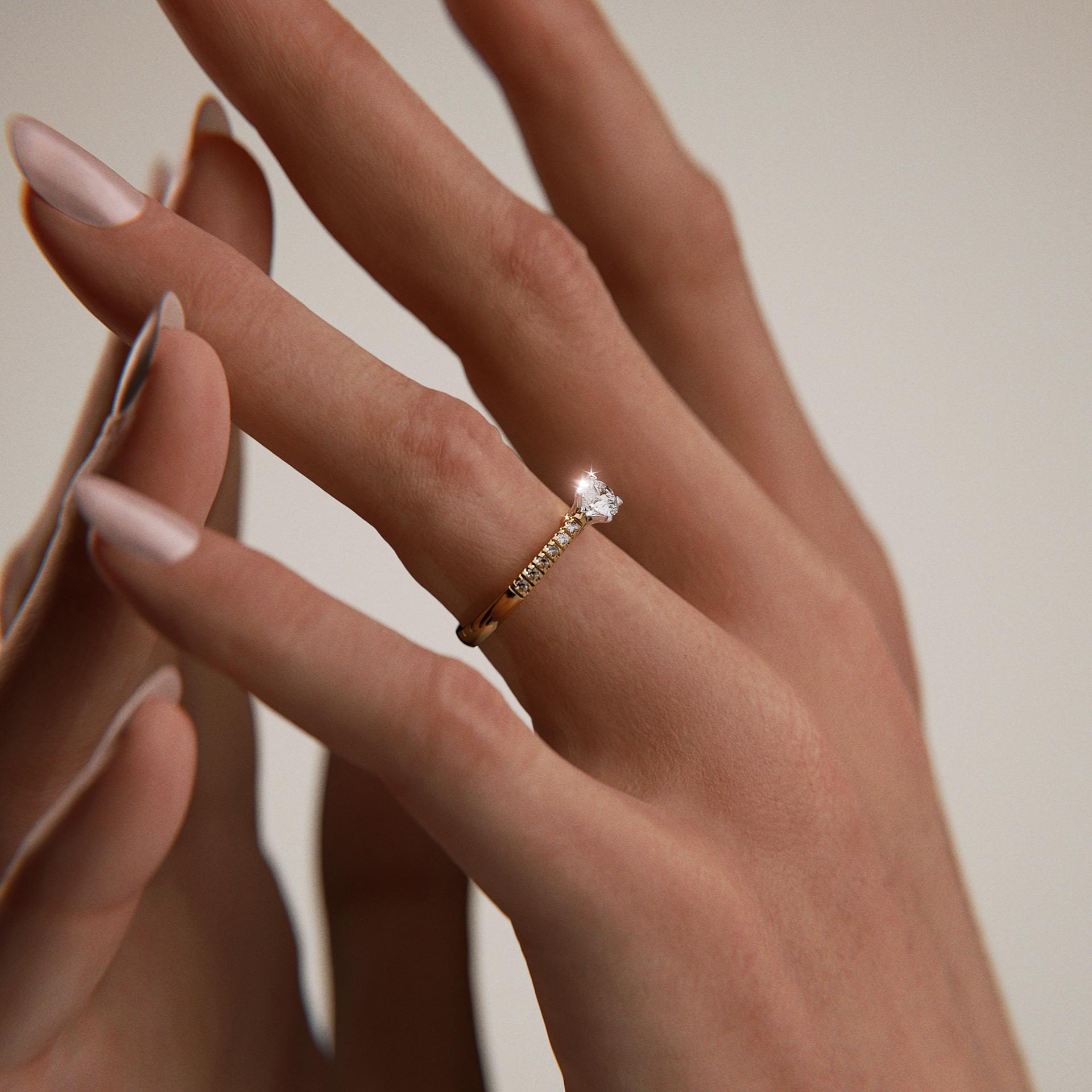 Pierścionek zaręczynowy My Sunshine z żółtego złota z diamentem laboratoryjnym 0,64ct